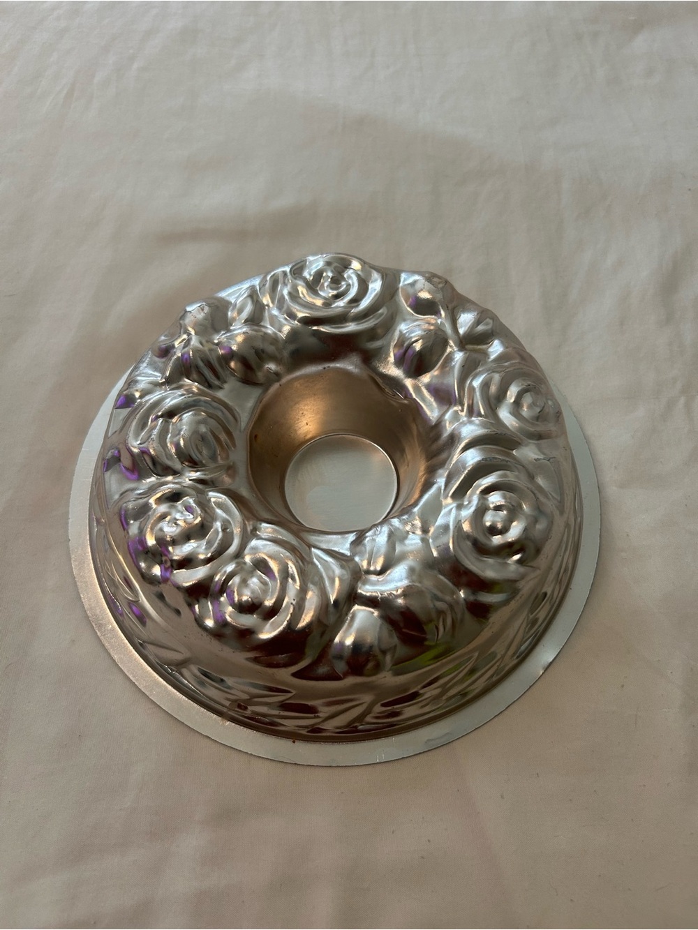 Vintage Rose Yellow Mold Pattern Bundt Pan - Copper